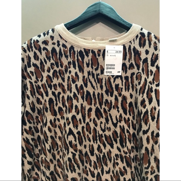 H&M | Cheetah Print Sweater with Zipper Detail | L - Picture 3 of 4
